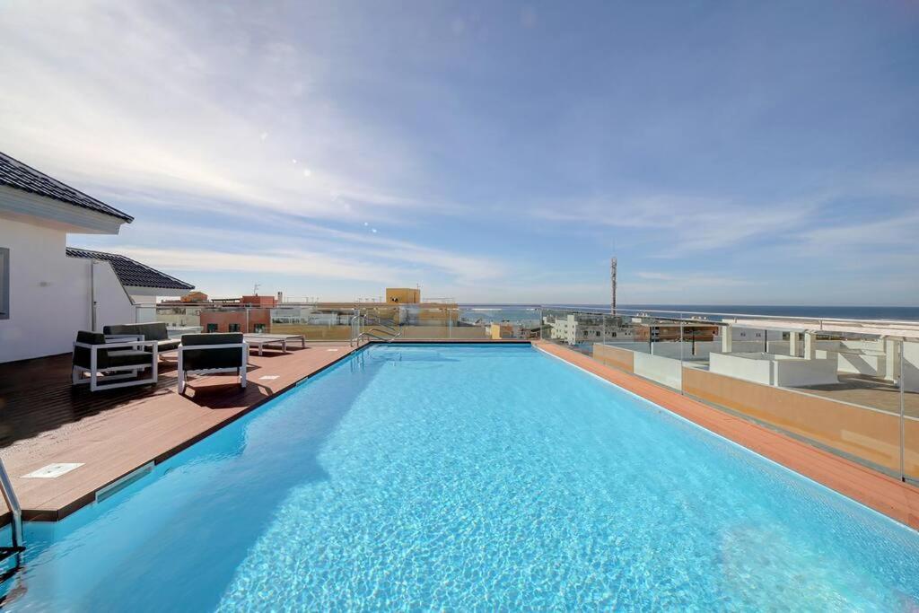 Ventura-centrico, Piscina, Balcon Wifi Y Parking Appartement